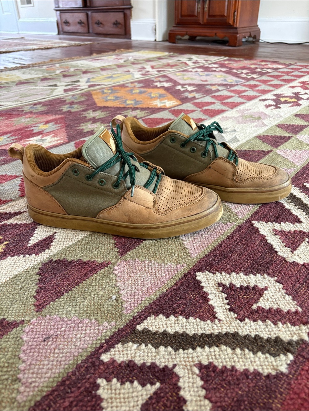 The Hundreds 'Riley'